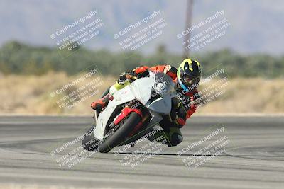 media/Oct-30-2025-Racers Edge (Thu) [[dabbdaf680]]/3-B Group/Session 4 Turn 16/